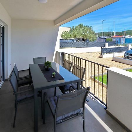 Apartman Kero Bibinje Luaran gambar