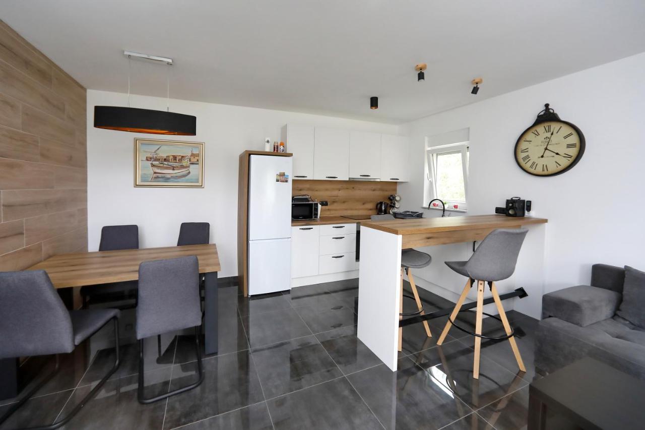 Apartman Kero Bibinje Luaran gambar
