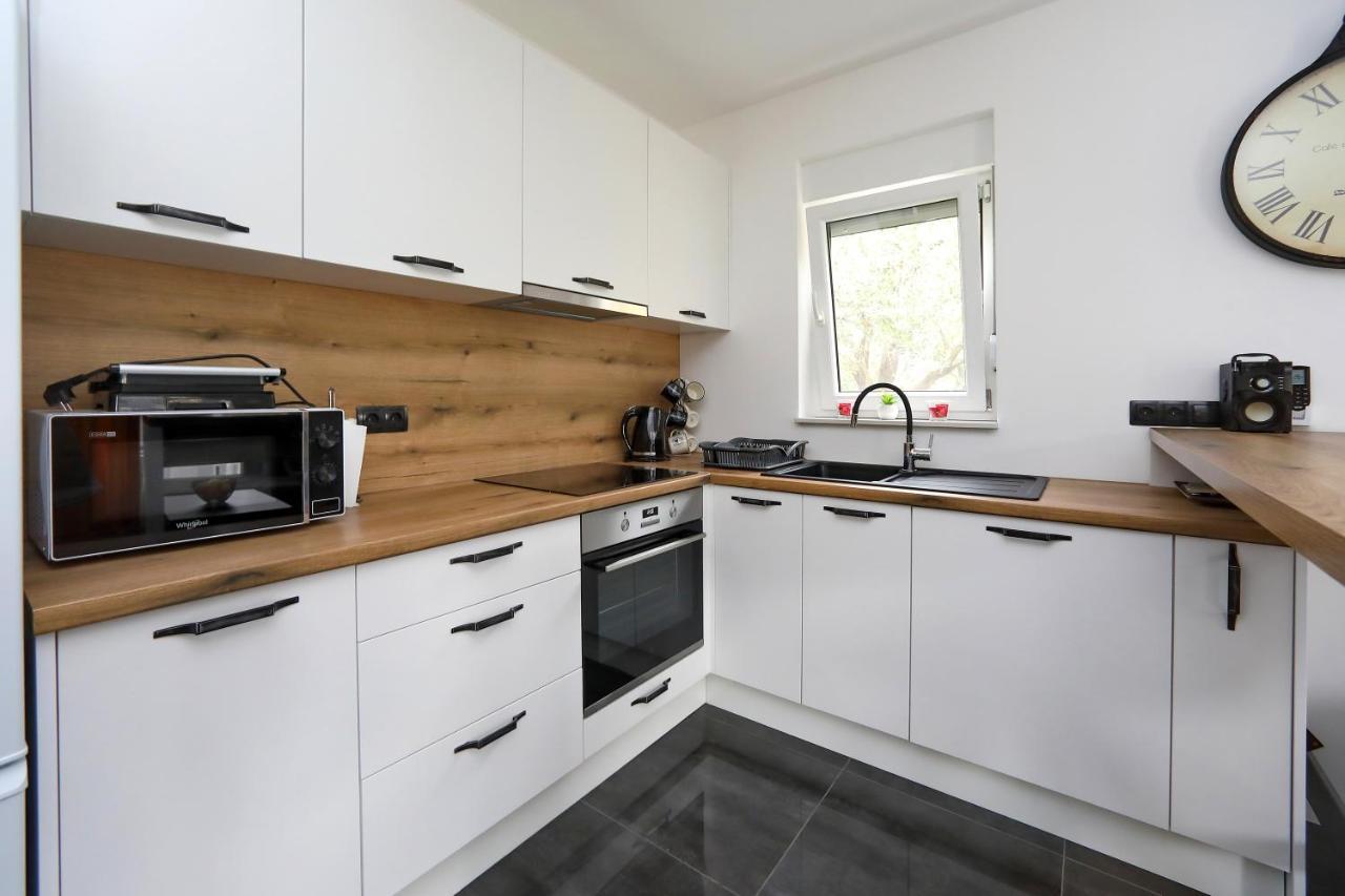 Apartman Kero Bibinje Luaran gambar