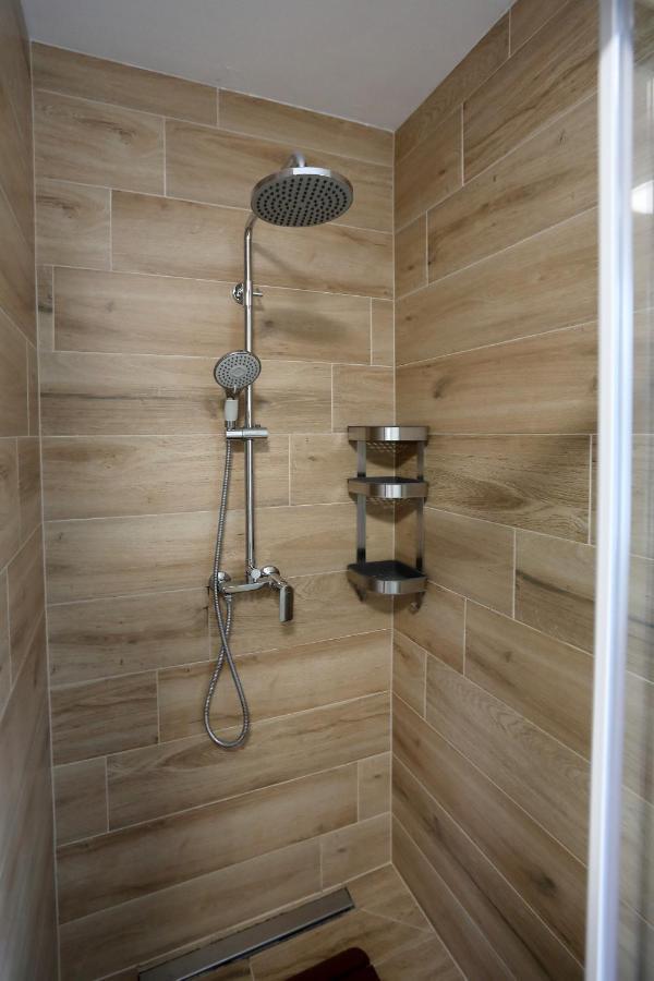 Apartman Kero Bibinje Luaran gambar