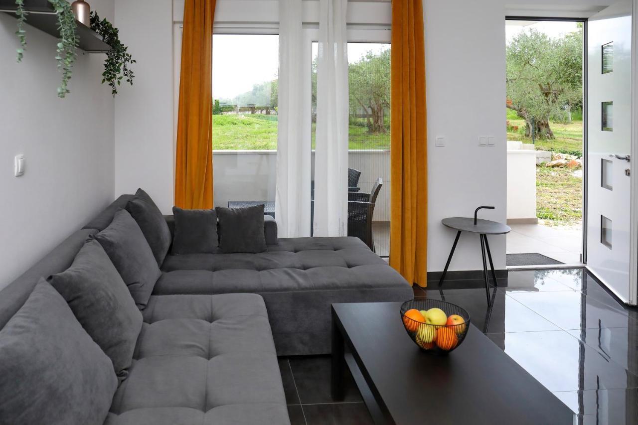 Apartman Kero Bibinje Luaran gambar