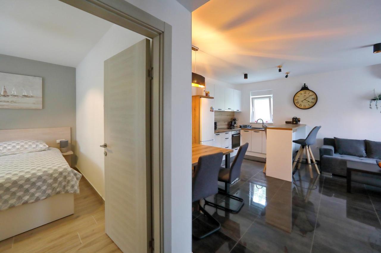 Apartman Kero Bibinje Luaran gambar